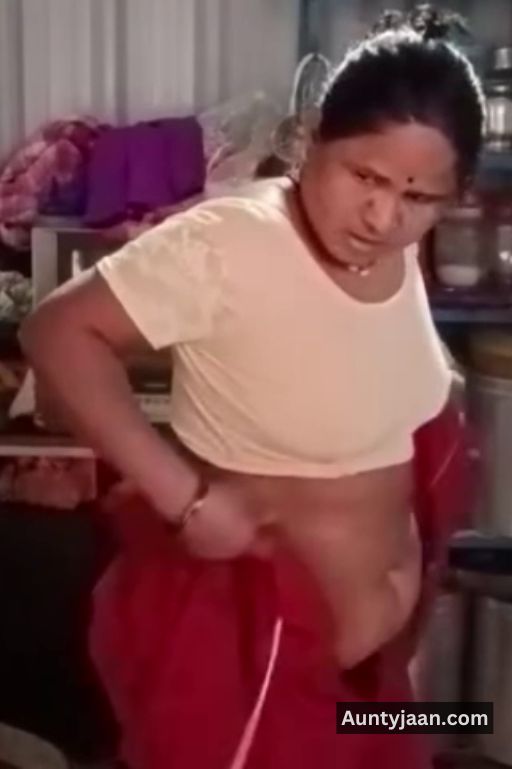 assam aunty removing saree nude pics