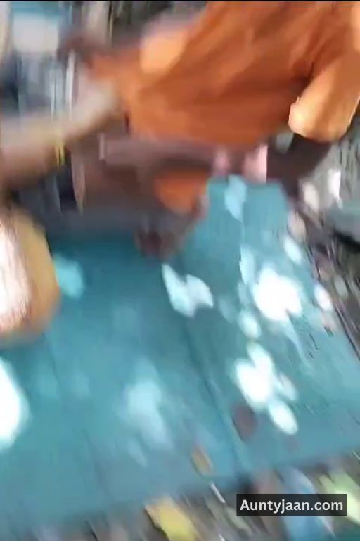 randi aunty outdoor chudai