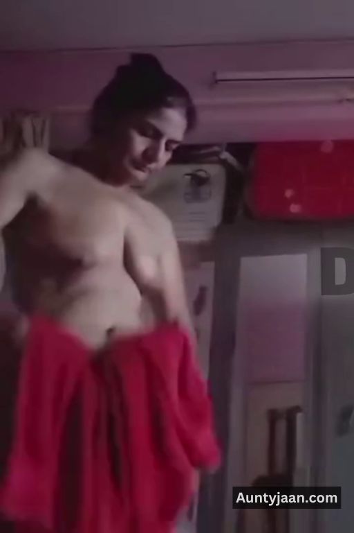 aunty maxi nude photos