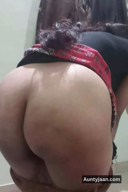 aunty ki moti gand wali ki photos