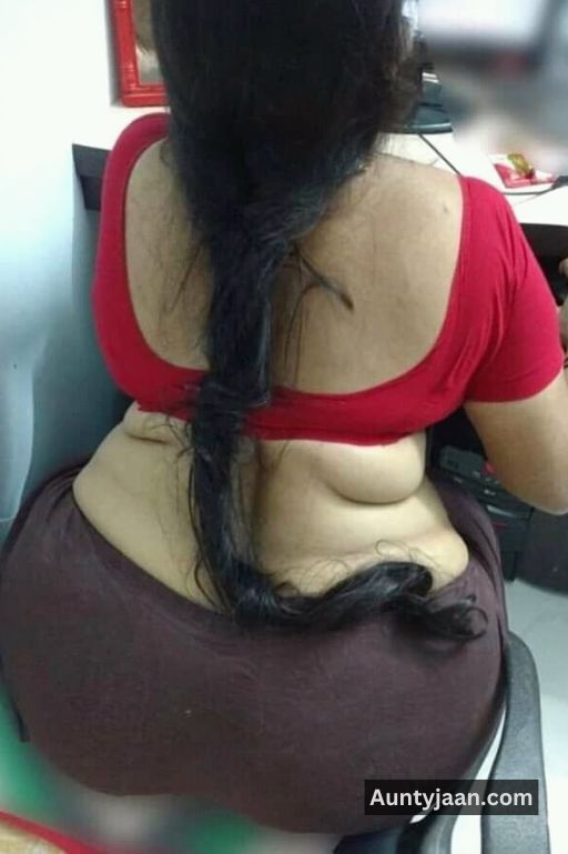 aunty ki moti gand wali ki photos