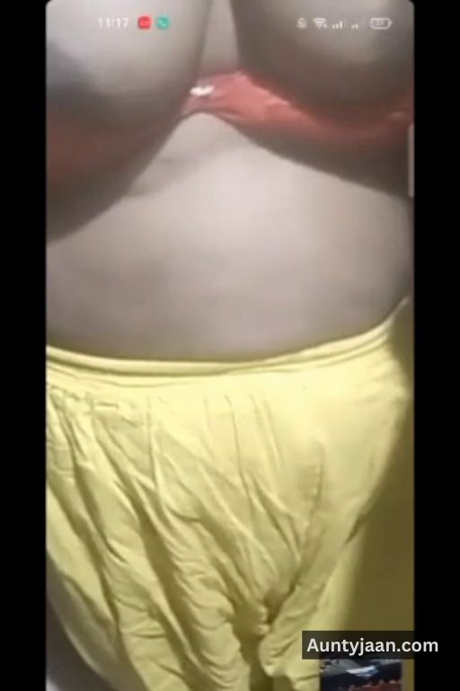 yellow suit salwar wali village aunty big boobs nudes