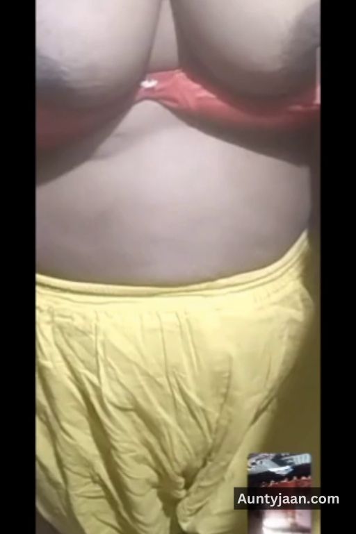 yellow suit salwar wali village aunty big boobs nudes