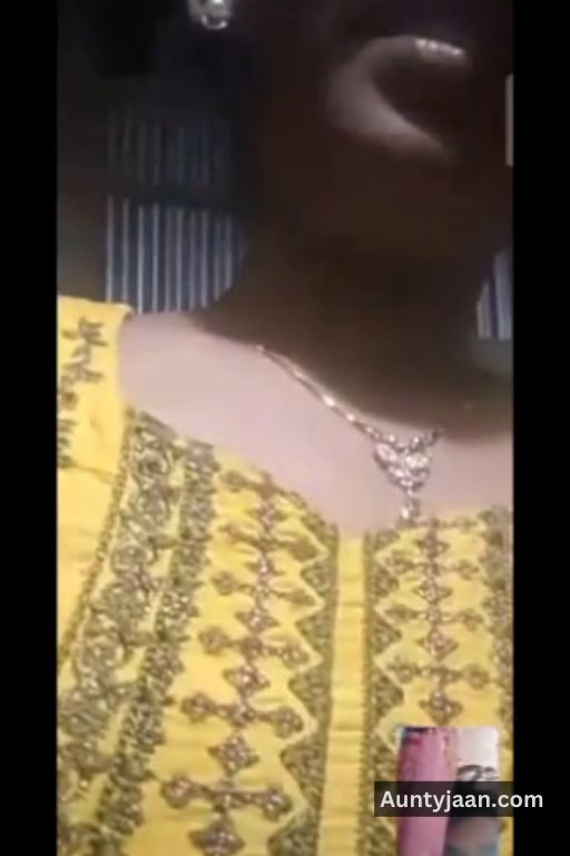 yellow suit salwar wali village aunty big boobs nudes