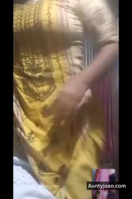 yellow suit salwar wali village aunty big boobs nudes