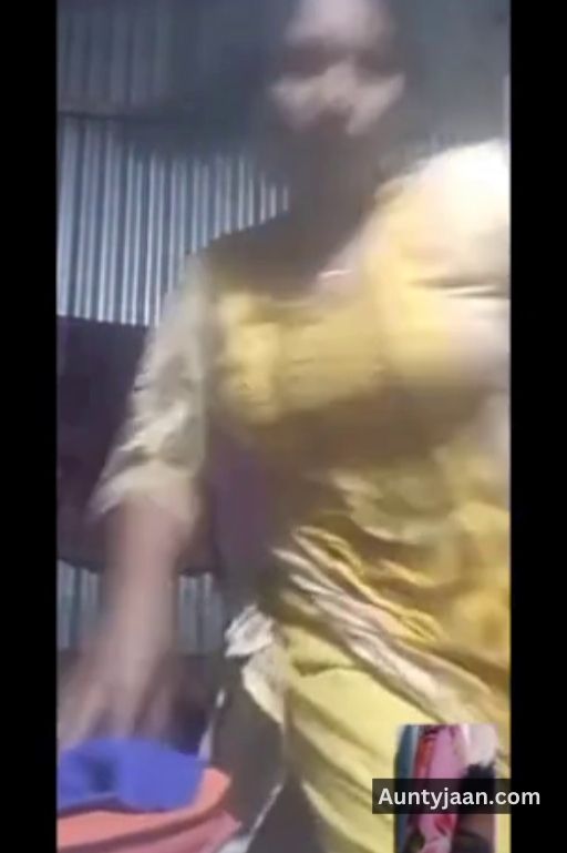 yellow suit salwar wali village aunty big boobs nudes