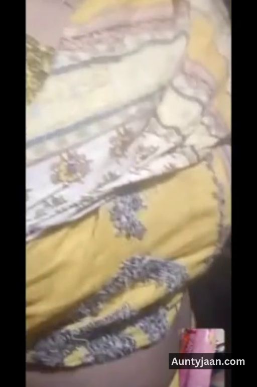 yellow suit salwar wali village aunty big boobs nudes
