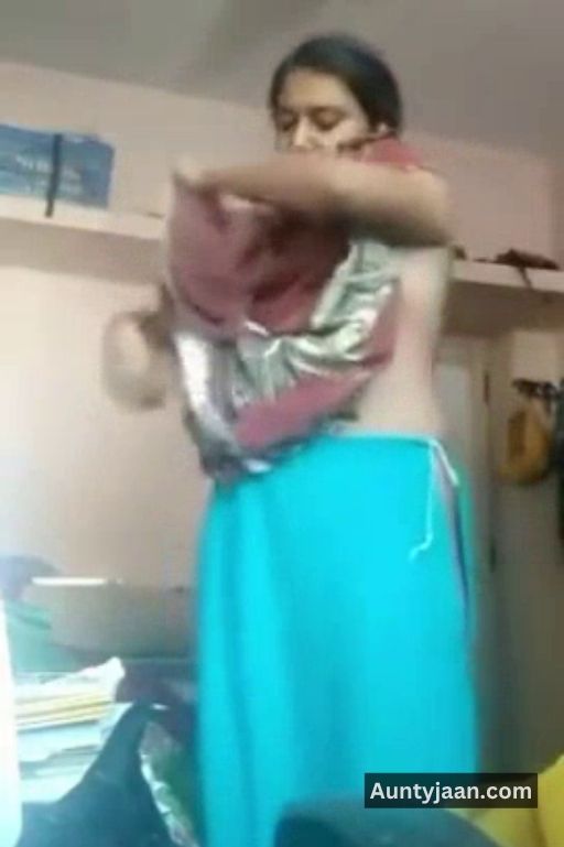 mallu aunty saree nude