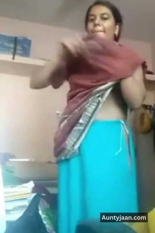 mallu aunty saree nude