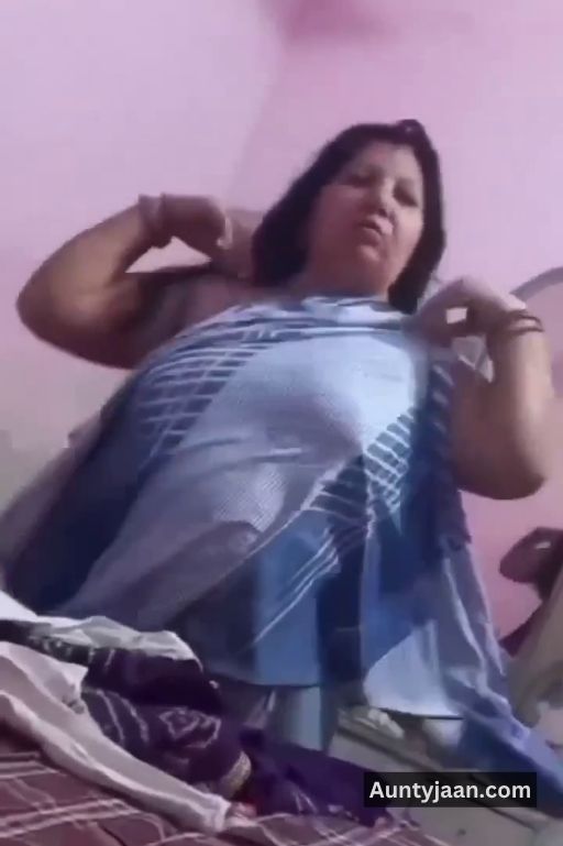 aunty tanker boobs pics or aunty big boobs photos