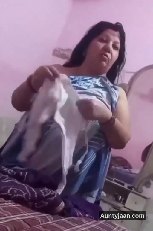 aunty tanker boobs pics or aunty big boobs photos