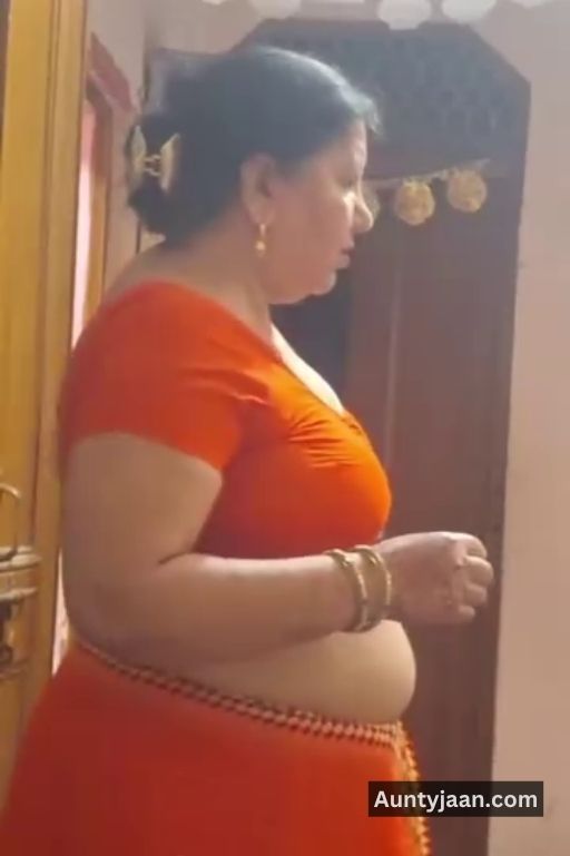 aunty tanker boobs pics or aunty big boobs photos