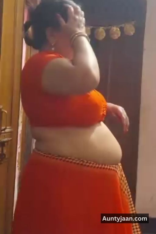 aunty tanker boobs pics or aunty big boobs photos