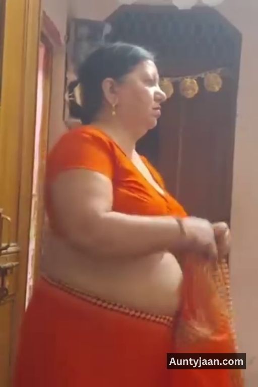 aunty tanker boobs pics or aunty big boobs photos