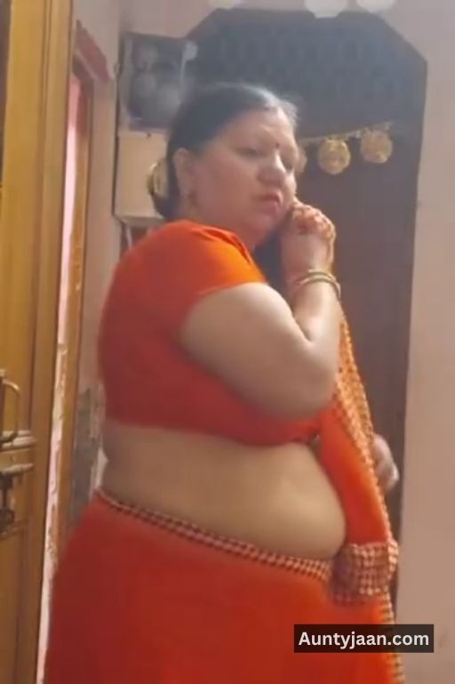 aunty tanker boobs pics or aunty big boobs photos