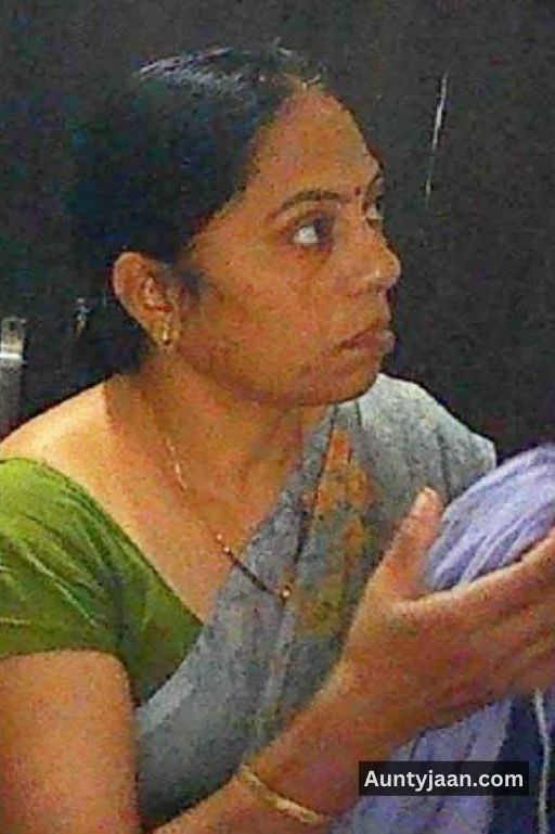 tamil aunty bathroom nude pics