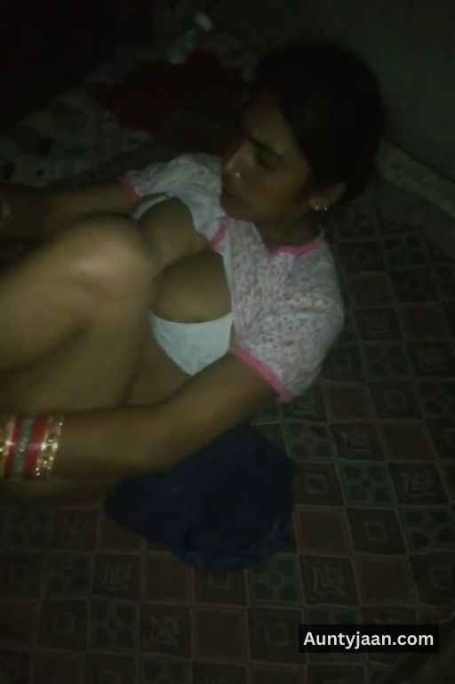 pados wali aunty ko pela