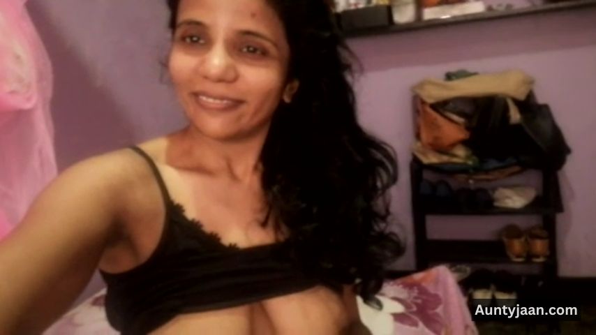 beautiful model sexy indian aunty nudes