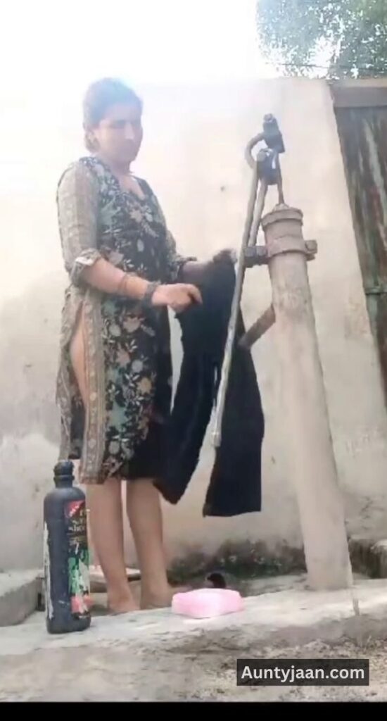 muslim aunty outdoor bath bathing