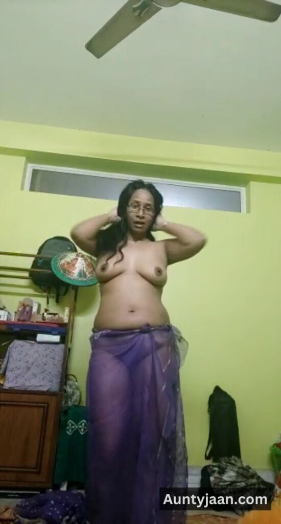indian aunty nude dance