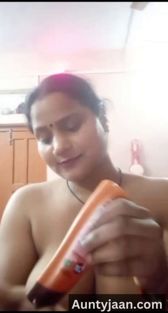 aunty massage sex