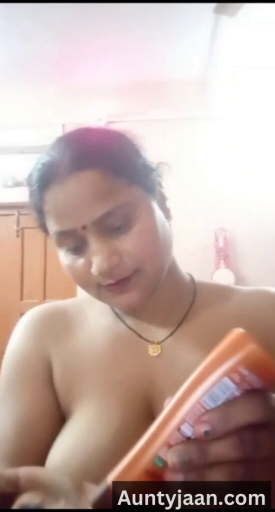 aunty massage sex