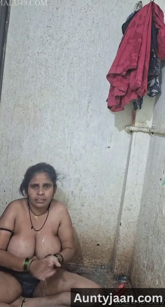 tamil aunty bathroom video
