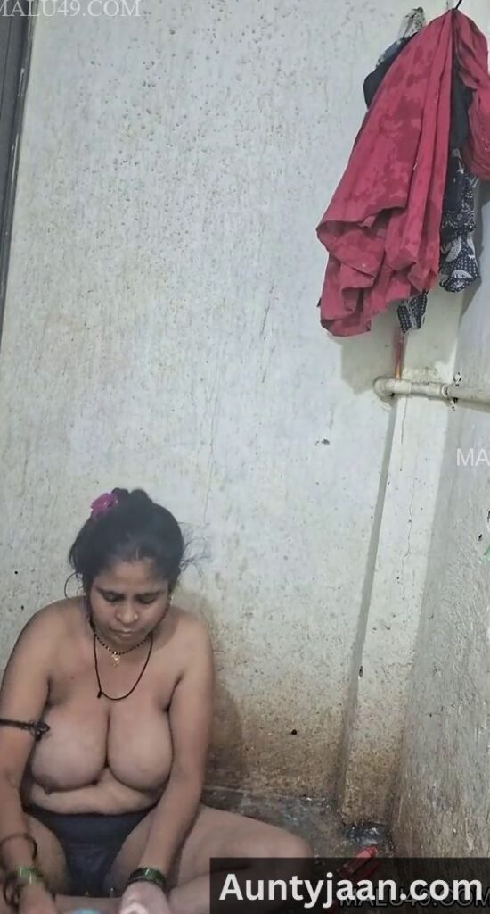 tamil aunty bathroom video