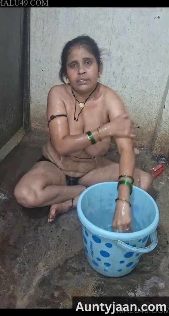 tamil aunty bathroom video