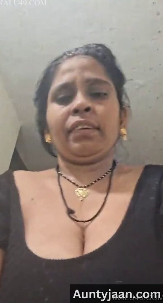 tamil aunty bathroom video