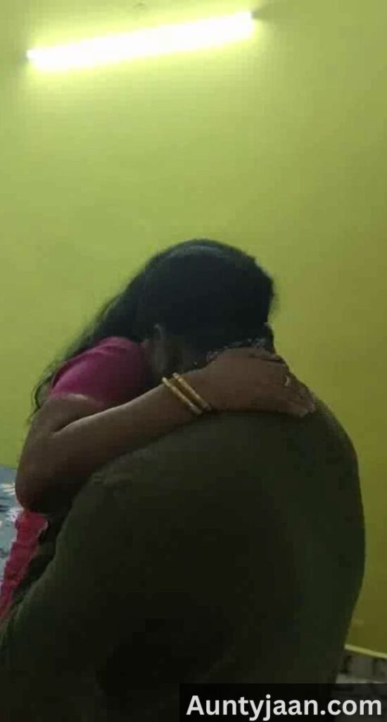 aunty ko maalik ne choda