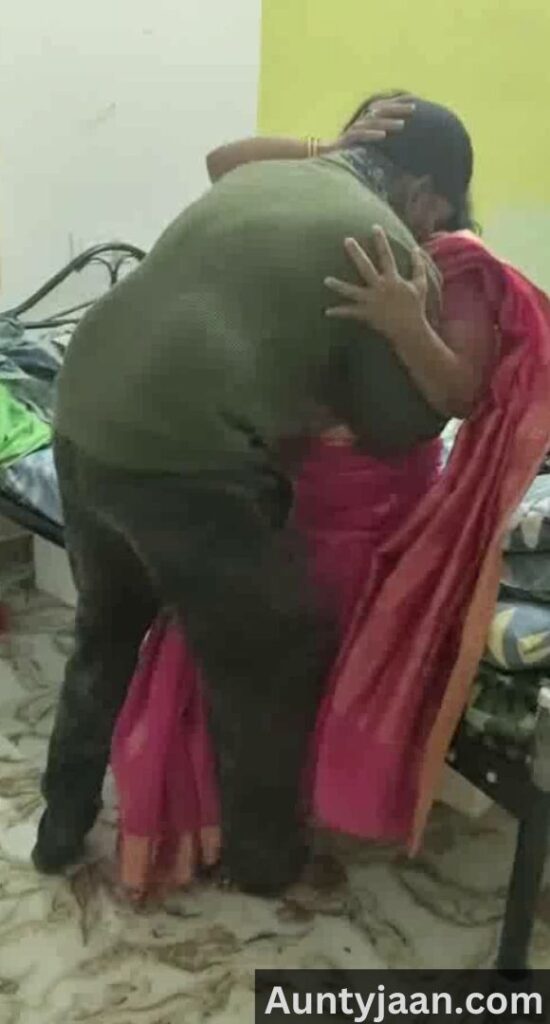 aunty ko maalik ne choda