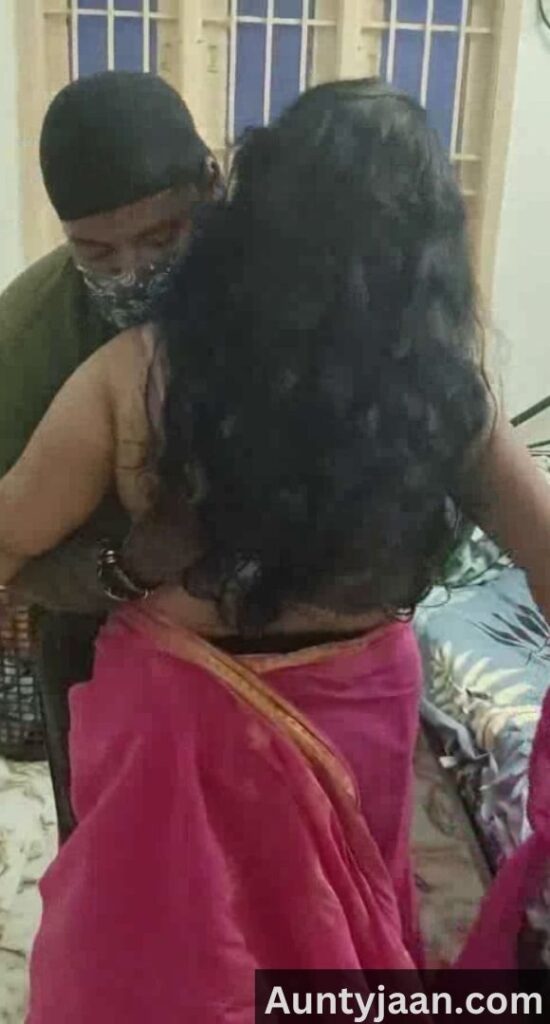 aunty ko maalik ne choda