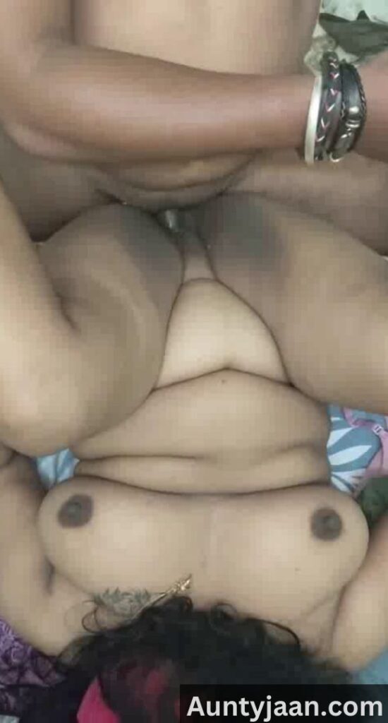 aunty ko maalik ne choda