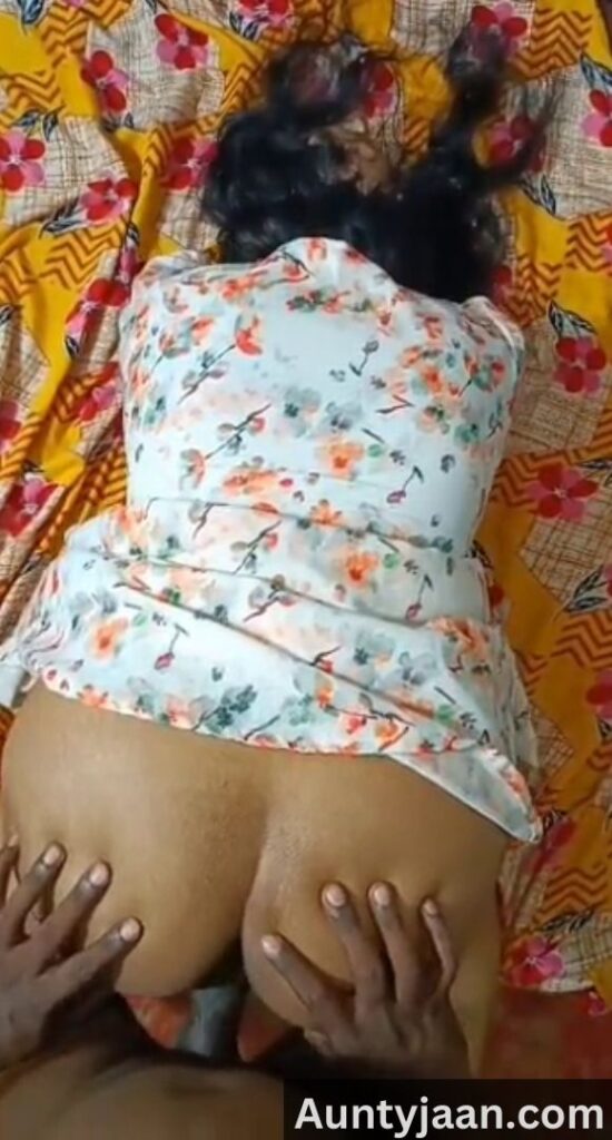 mallu aunty doggystyle chudai