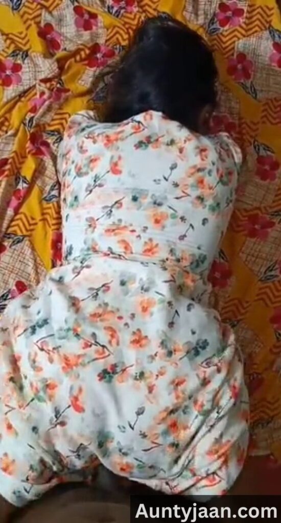 mallu aunty doggystyle chudai