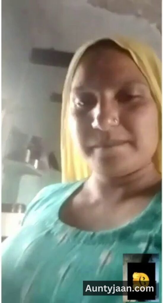 pakistani aunty nude