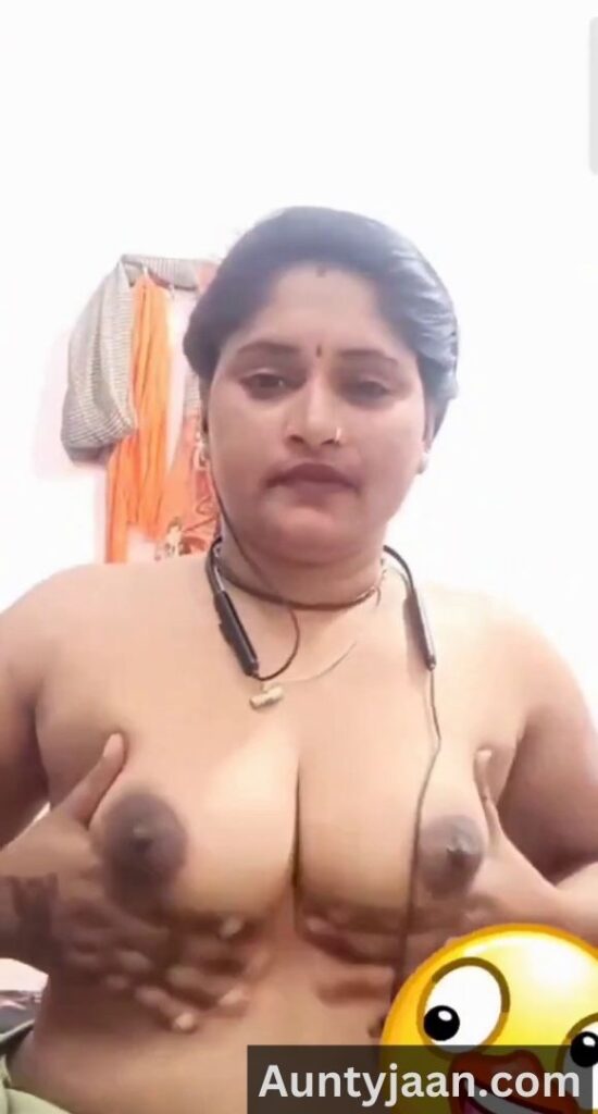 aunty live nude video call