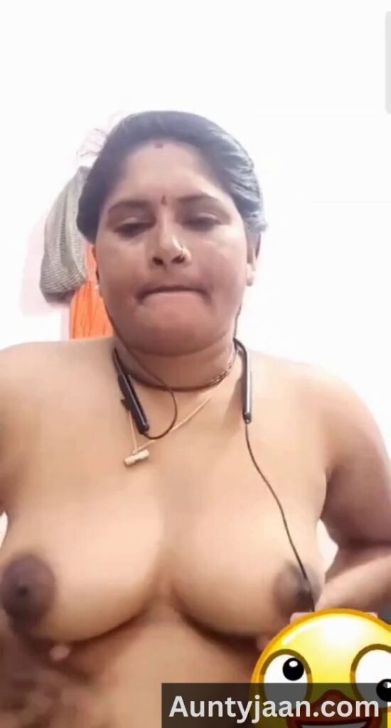 aunty live nude video call