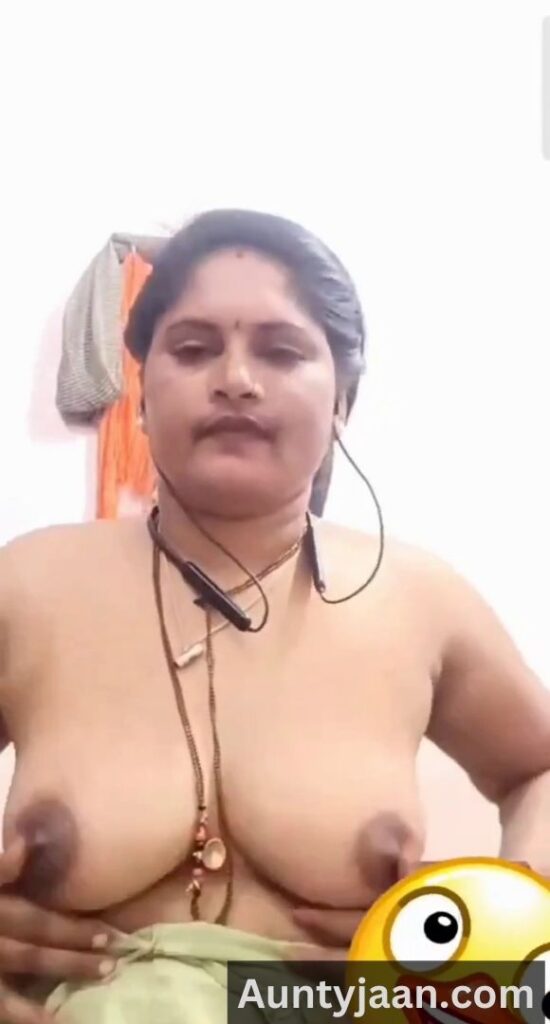 aunty live nude video call
