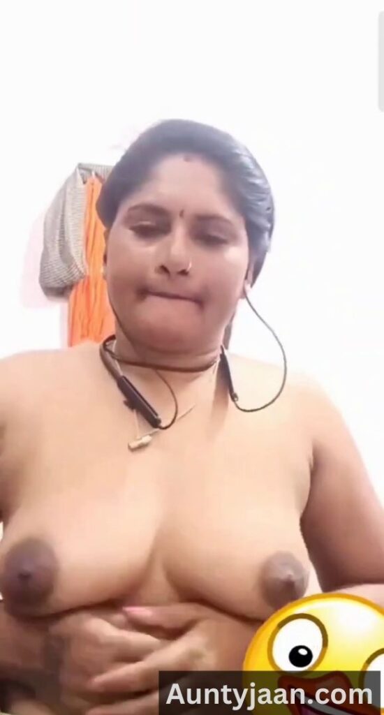aunty live nude video call
