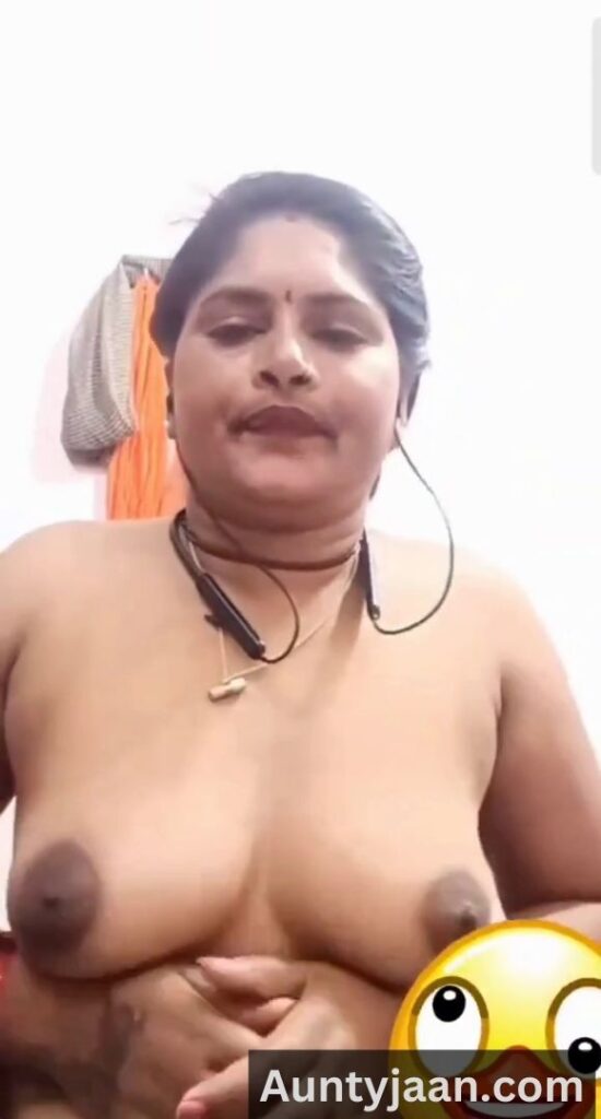 aunty live nude video call