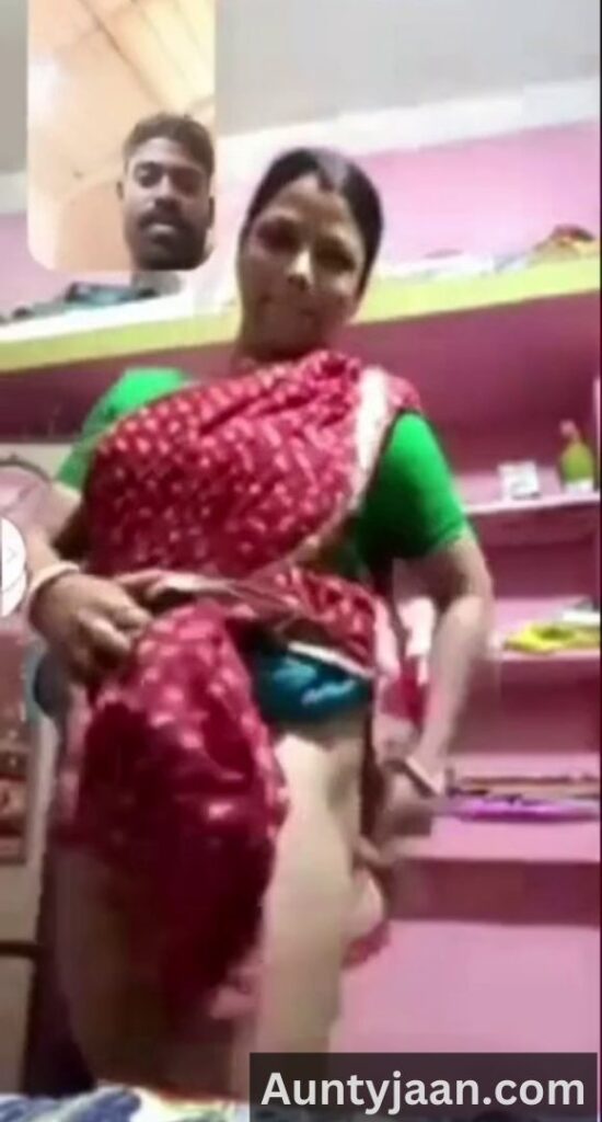 aunty live pussy show