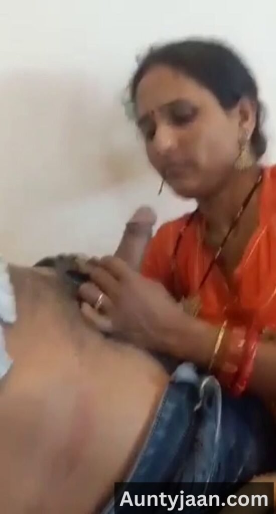 desi aunty blowjob pictures