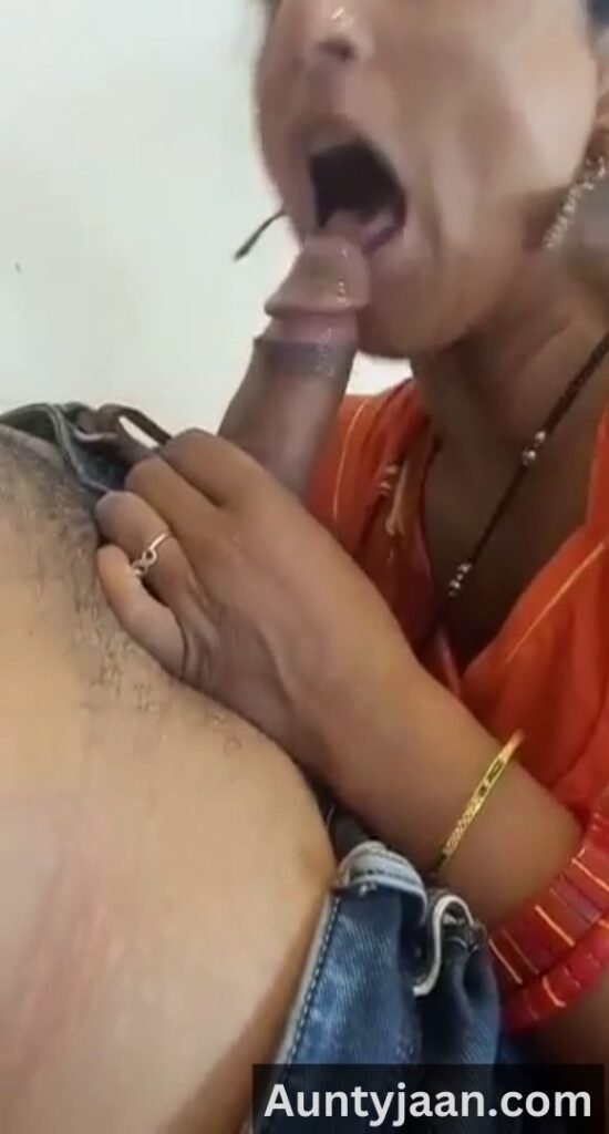 desi aunty blowjob pictures