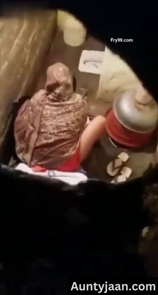 muslim desi hidden cam chudai in toilet