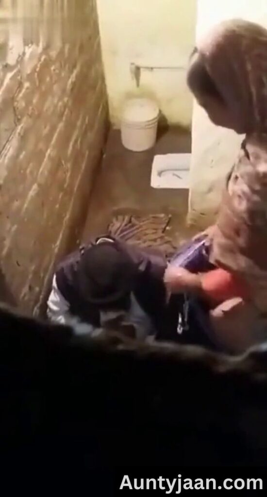 muslim desi hidden cam chudai in toilet