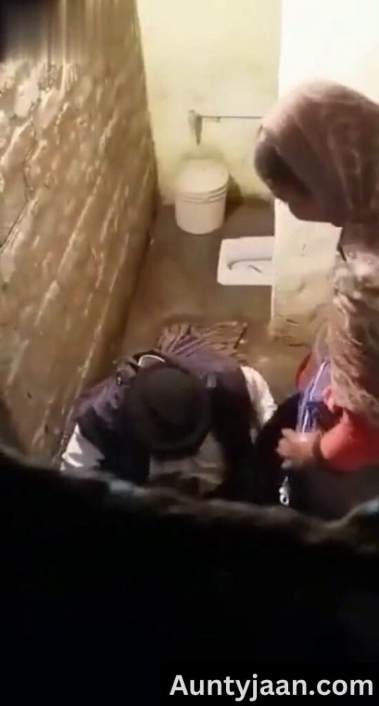muslim desi hidden cam chudai in toilet