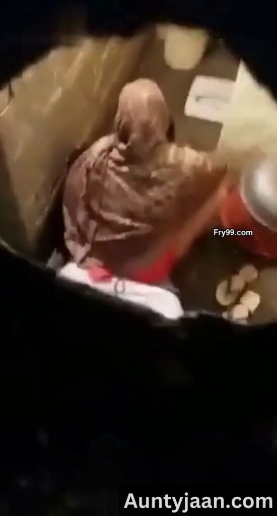 muslim desi hidden cam chudai in toilet