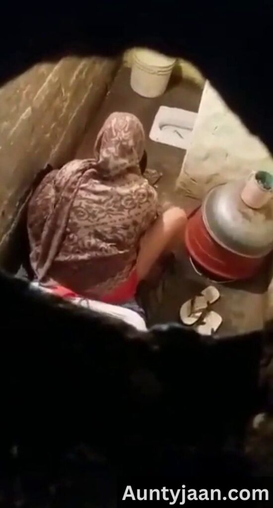 muslim desi hidden cam chudai in toilet